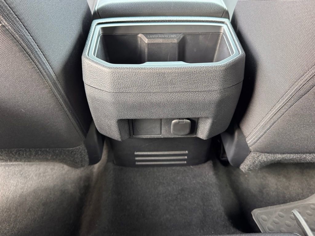 Used 2025 Toyota Tacoma SR5 image 29