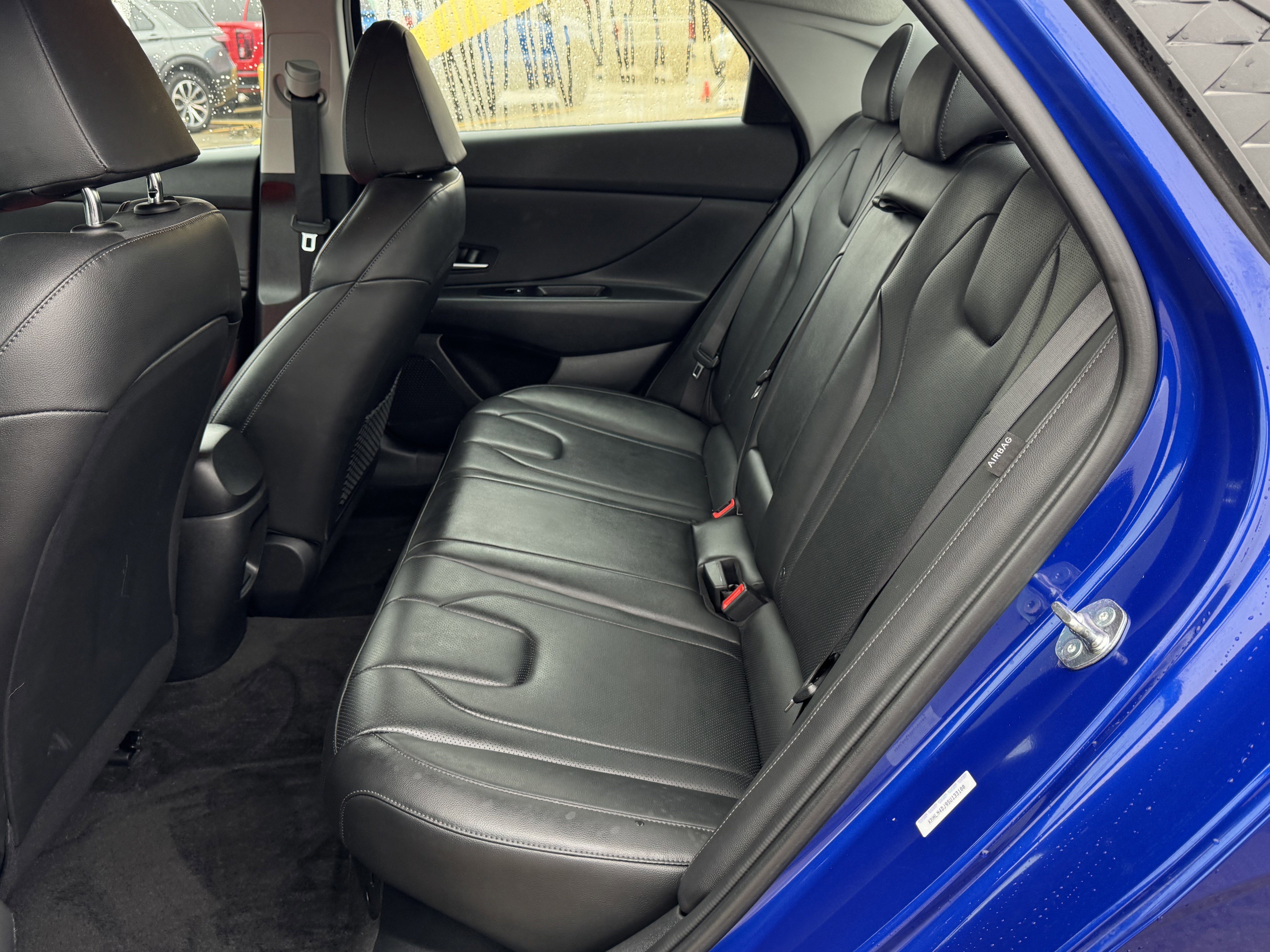 Used 2025 Hyundai Elantra Limited image 12