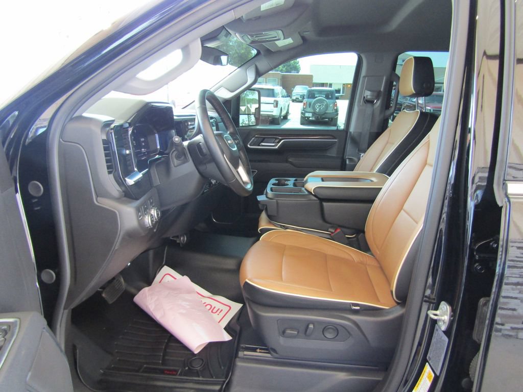 Used 2025 GMC Sierra 2500 SLE w/ SLE Value Package; AWD/4WD image 24