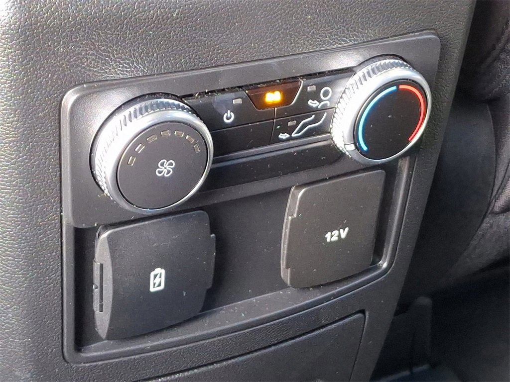 Certified 2023 Ford Explorer XLT image 11