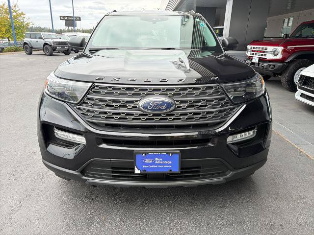 Certified 2021 Ford Explorer XLT w/ Equipment Group 202A AWD/4WD image 2