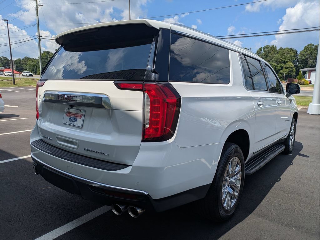 Used 2022 GMC Yukon XL Denali AWD/4WD image 5