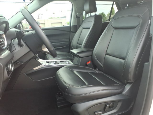 Certified 2024 Ford Explorer XLT w/ Equipment Group 202A AWD/4WD image 3