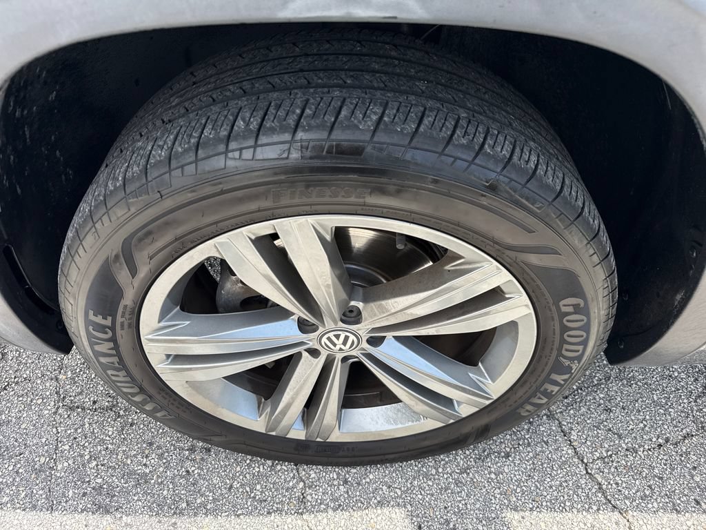 Used 2019 Volkswagen Atlas SEL R-Line FWD image 13
