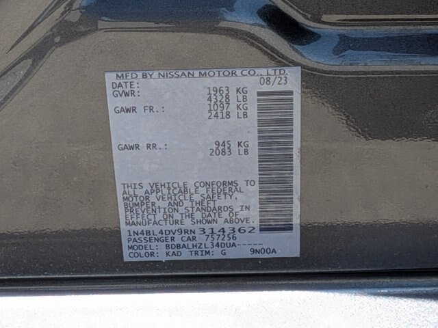 Used 2024 Nissan Altima 2.5 SV FWD image 39