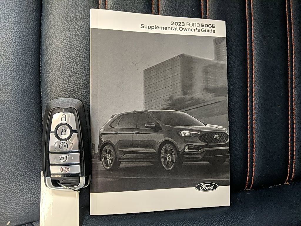 Certified 2023 Ford Edge SEL w/ Sport Appearance Package AWD/4WD image 26