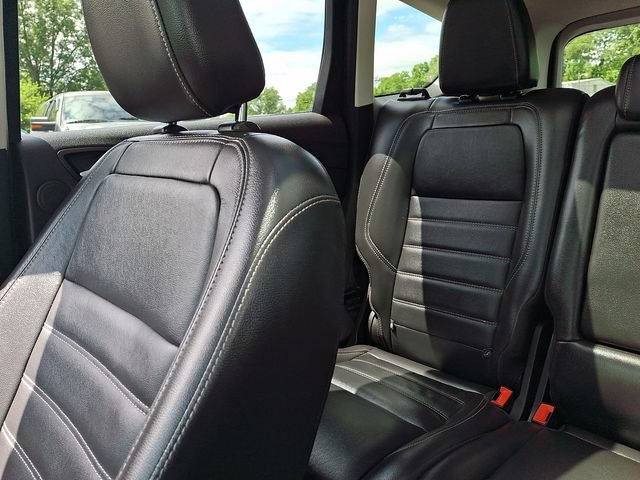 Certified 2019 Ford Escape Titanium AWD/4WD image 19