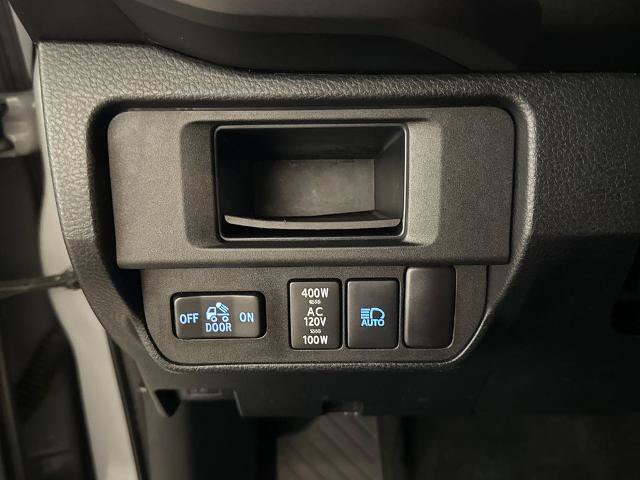 Used 2019 Toyota Tacoma TRD Sport AWD/4WD image 12