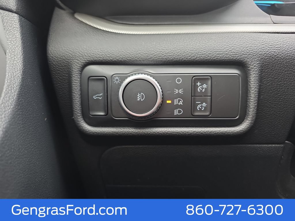 Certified 2021 Ford Explorer XLT w/ Equipment Group 202A AWD/4WD image 40