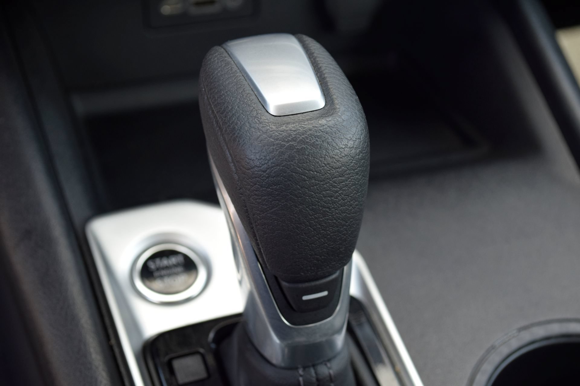 Used 2025 Nissan Altima 2.5 SV AWD/4WD image 10