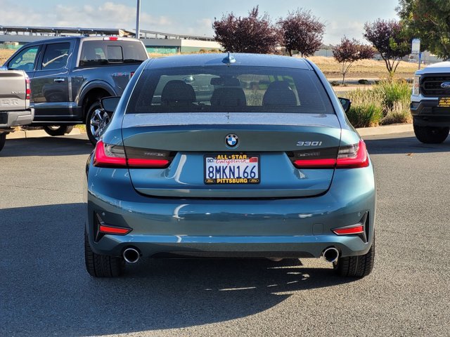 Used 2020 BMW 330i Sedan w/ Premium Package image 4