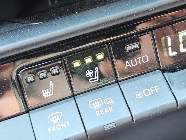 Used 2023 Toyota Crown Platinum AWD/4WD image 24