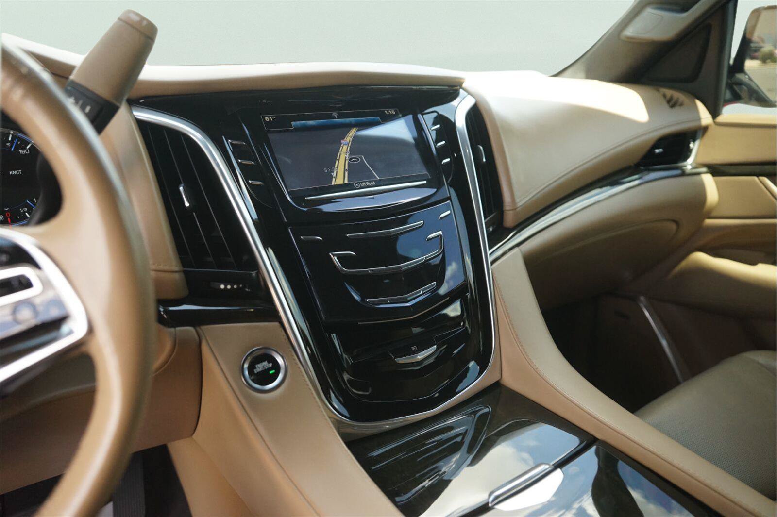Used 2020 Cadillac Escalade ESV Platinum AWD/4WD image 29