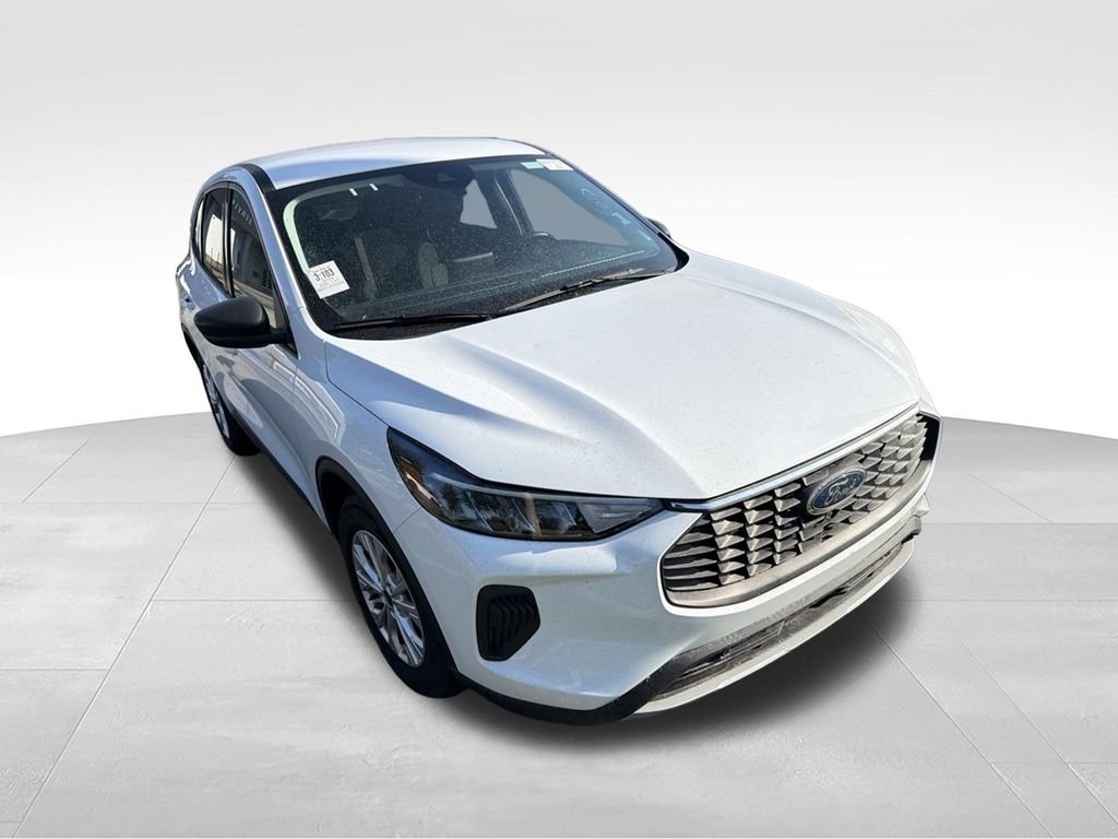Certified 2025 Ford Escape Active FWD image 3