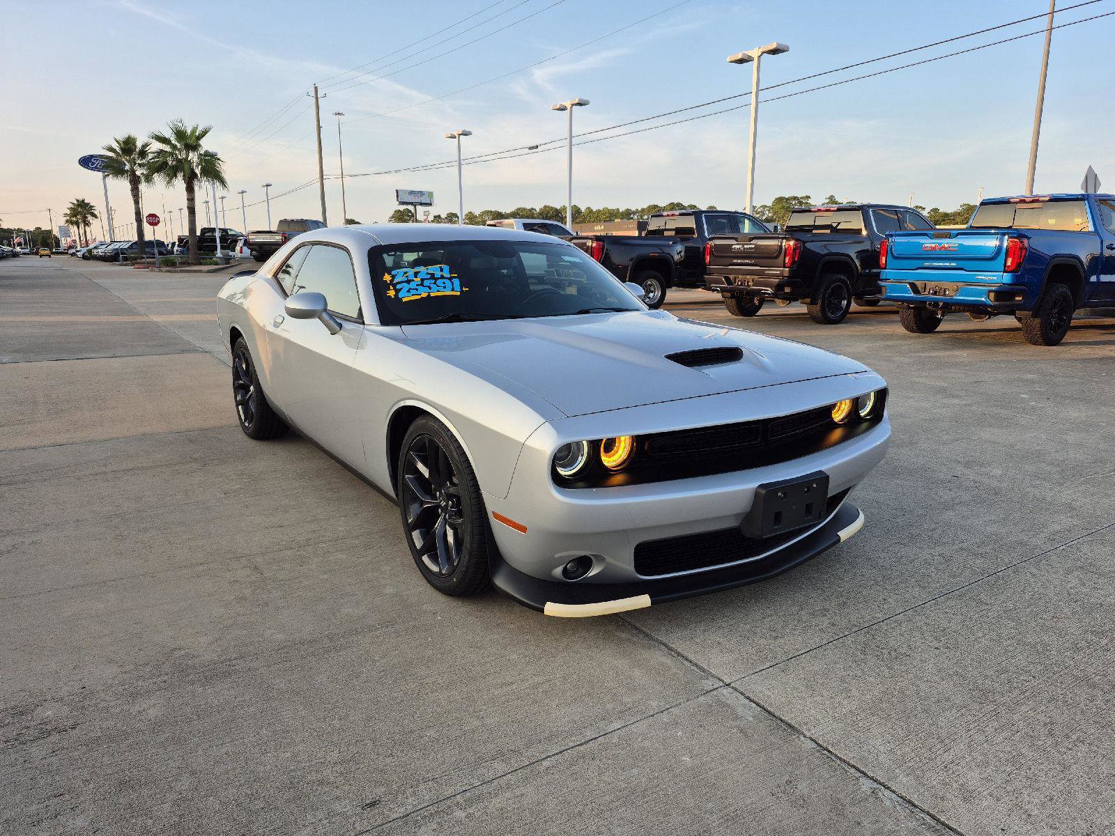 Used 2022 Dodge Challenger GT w/ Blacktop Package image 7
