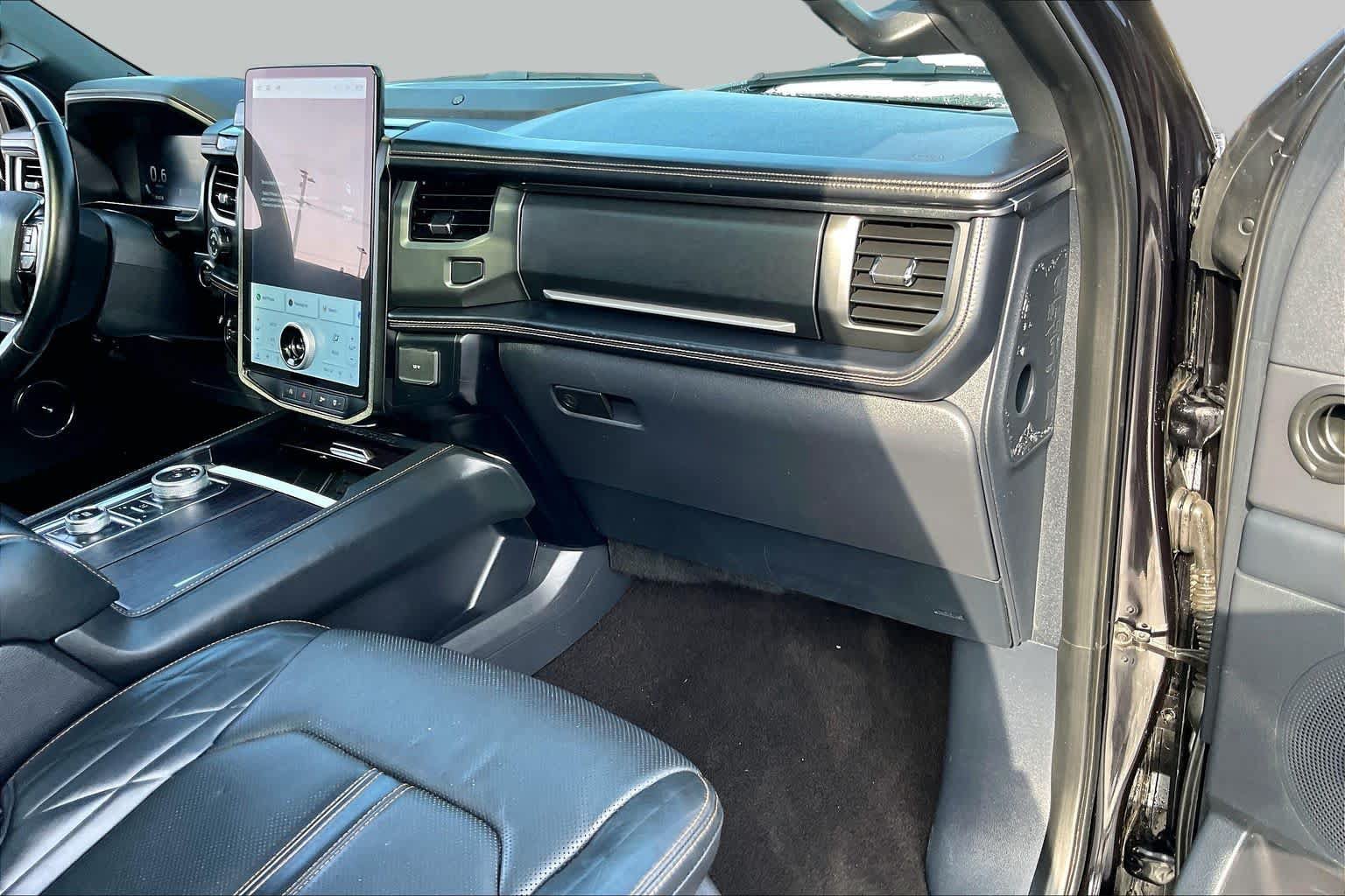 Certified 2023 Ford Expedition Platinum AWD/4WD image 17