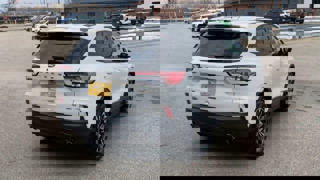 Certified 2021 Ford Escape SE w/ SE Sport Appearance Package image 9