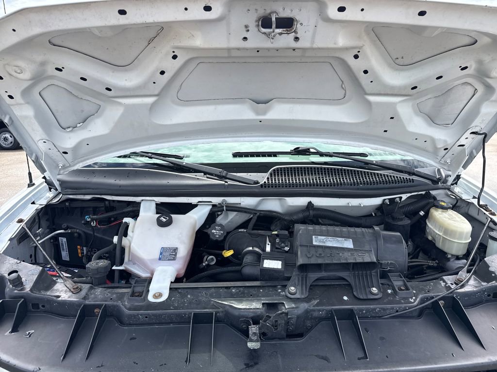 Used 2017 Chevrolet Express 2500 RWD image 25