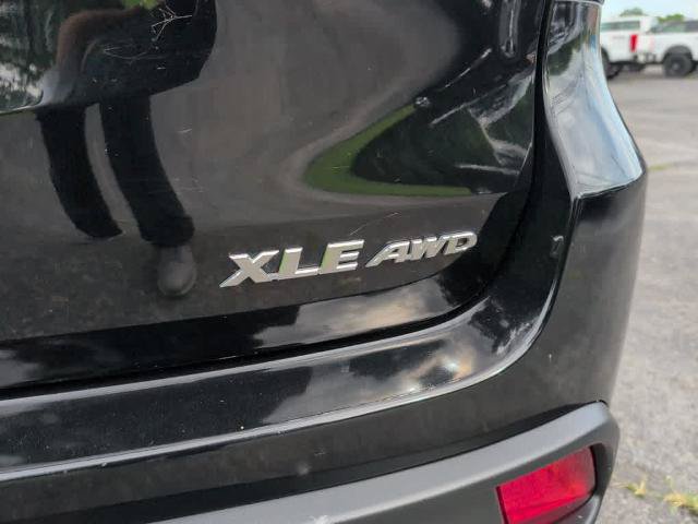 Used 2018 Toyota Highlander XLE AWD/4WD image 9