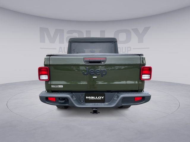 Used 2023 Jeep Gladiator Sport AWD/4WD image 4