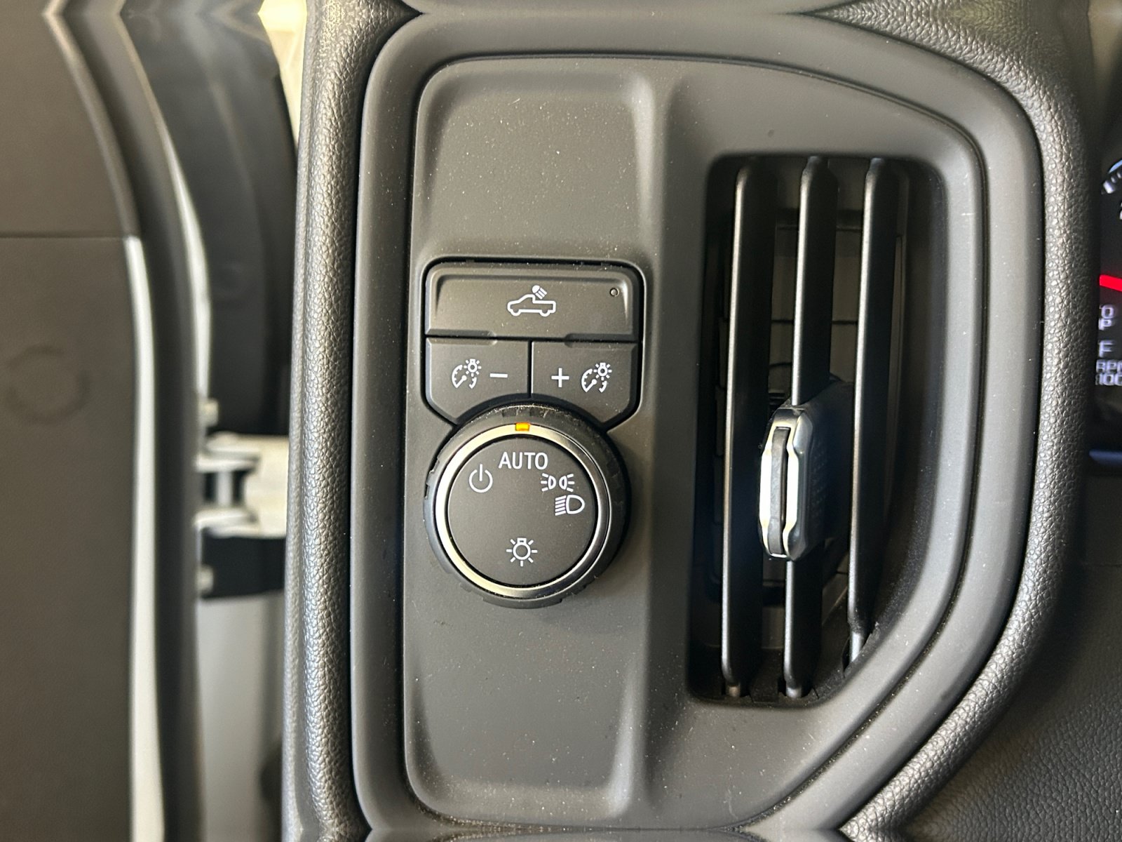 Used 2024 Chevrolet Silverado 1500 Custom RWD image 20