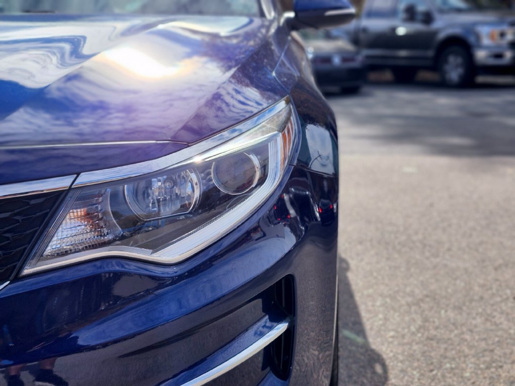 Used 2018 Kia Optima LX w/ 17" Alloy Wheels Package FWD image 10