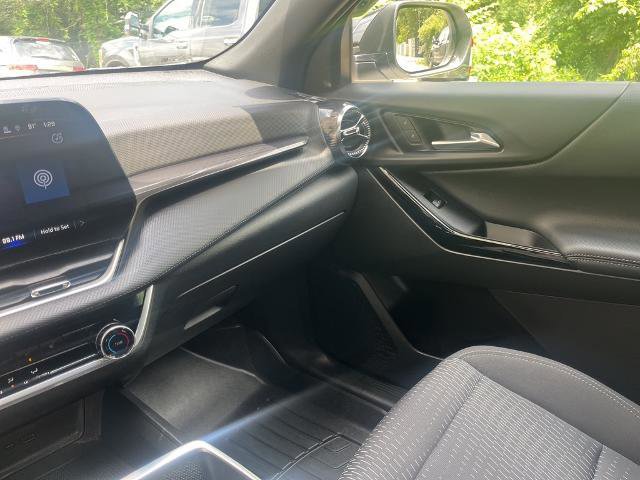 Used 2025 Chevrolet Equinox LT image 25