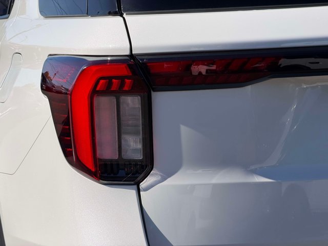 Certified 2025 Ford Explorer ST AWD/4WD image 13