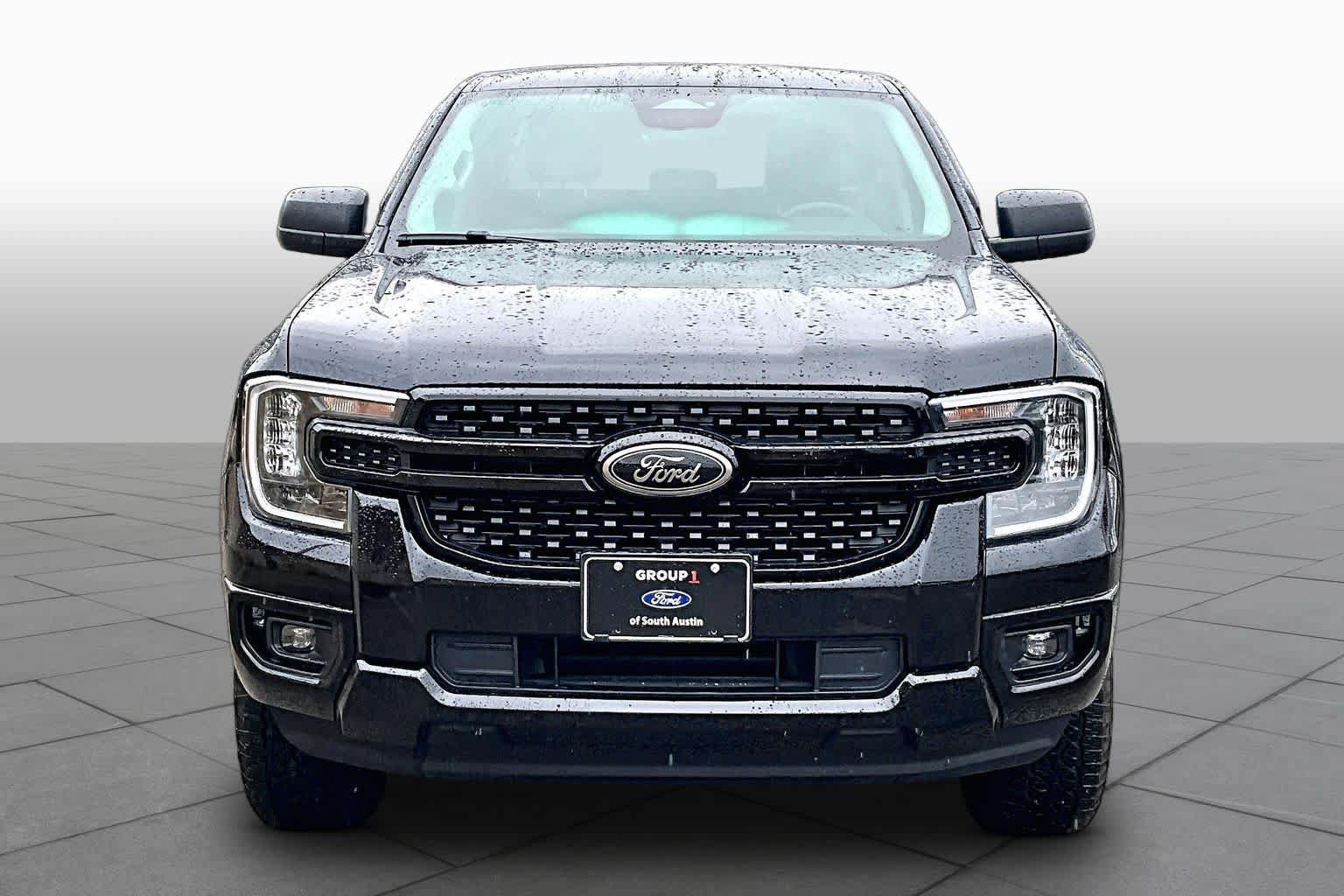 Certified 2025 Ford Ranger XLT w/ Black Appearance Package RWD image 4