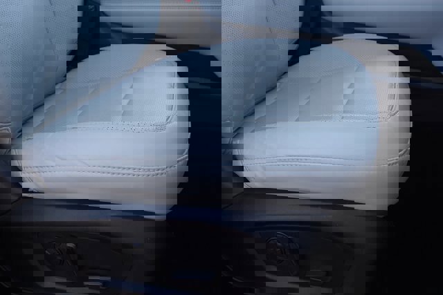 Certified 2025 Ford Explorer Platinum w/ Ultimate Package image 12