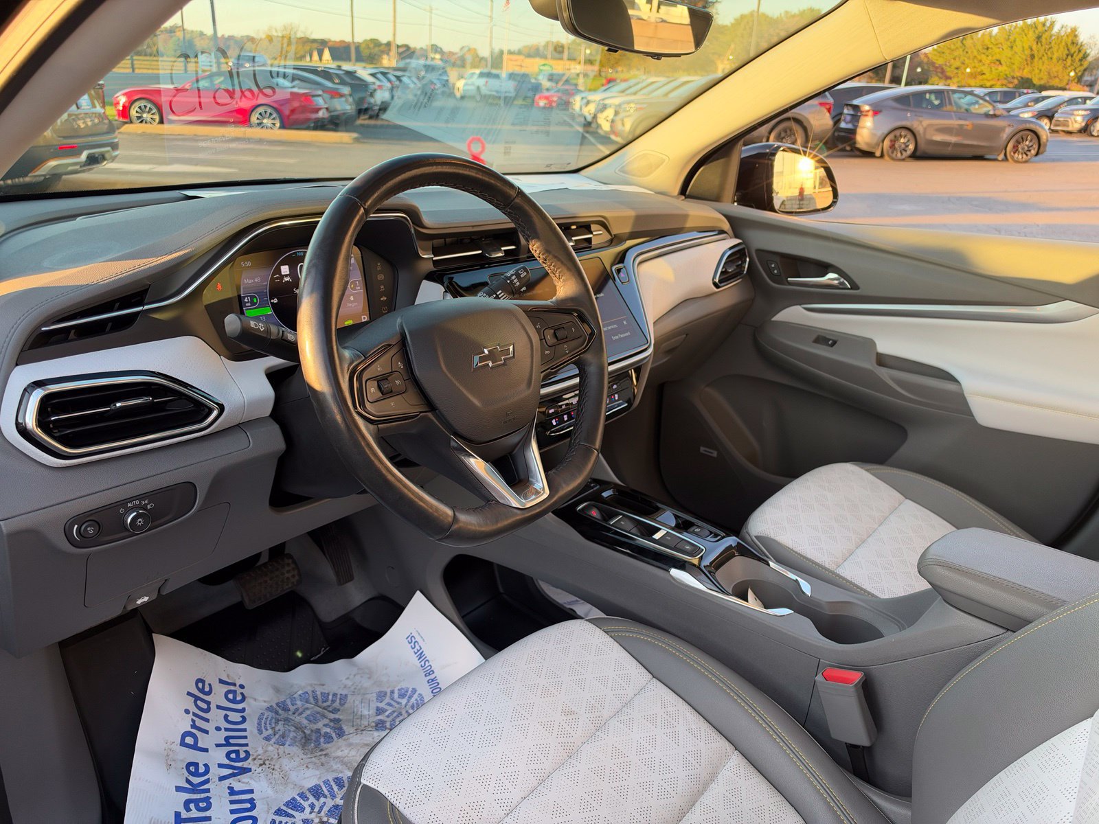 Used 2023 Chevrolet Bolt EUV Premier w/ Sun & Sound Package FWD image 14