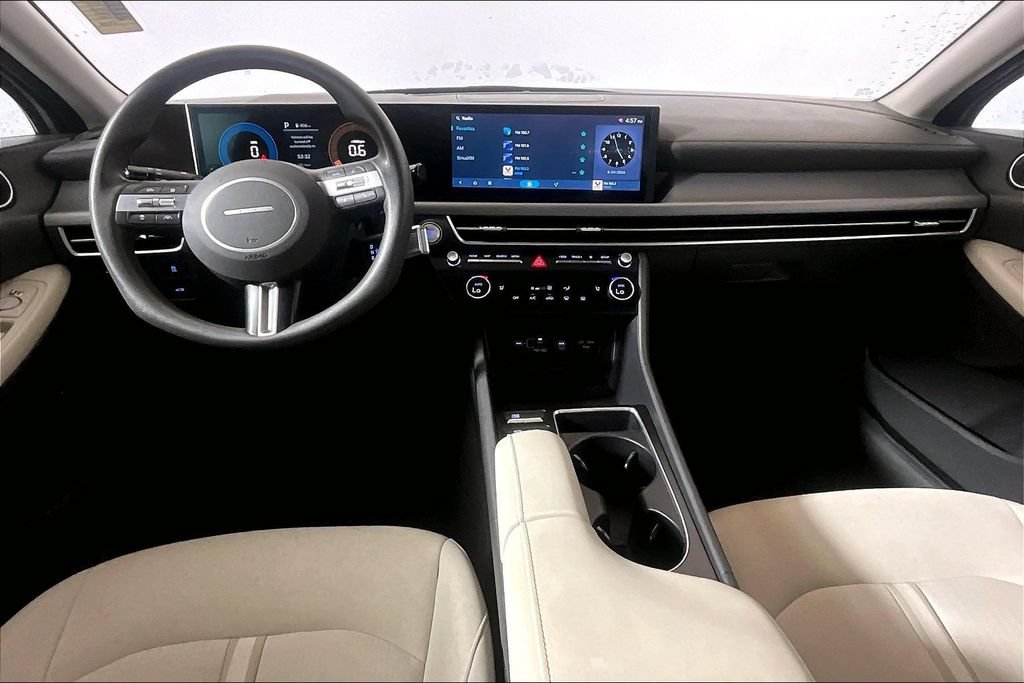 Used 2025 Hyundai Sonata SEL FWD image 11