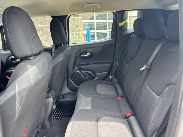 Used 2023 Jeep Renegade Trailhawk AWD/4WD image 31