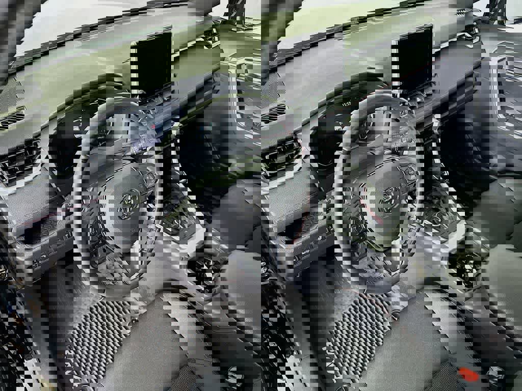 Used 2023 Toyota RAV4 SE w/ Weather & Moonroof Package image 9