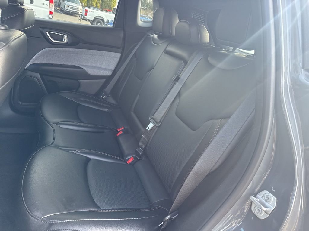 Used 2023 Jeep Compass Latitude image 36