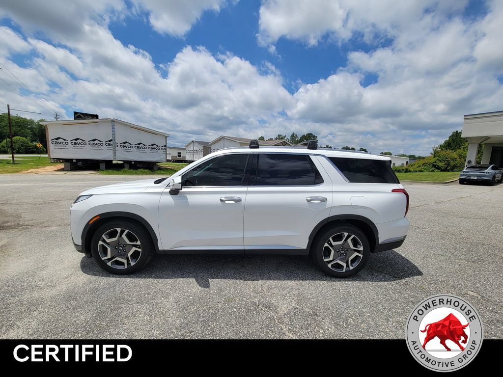 Used 2023 Hyundai Palisade SEL w/ Premium Package FWD image 3