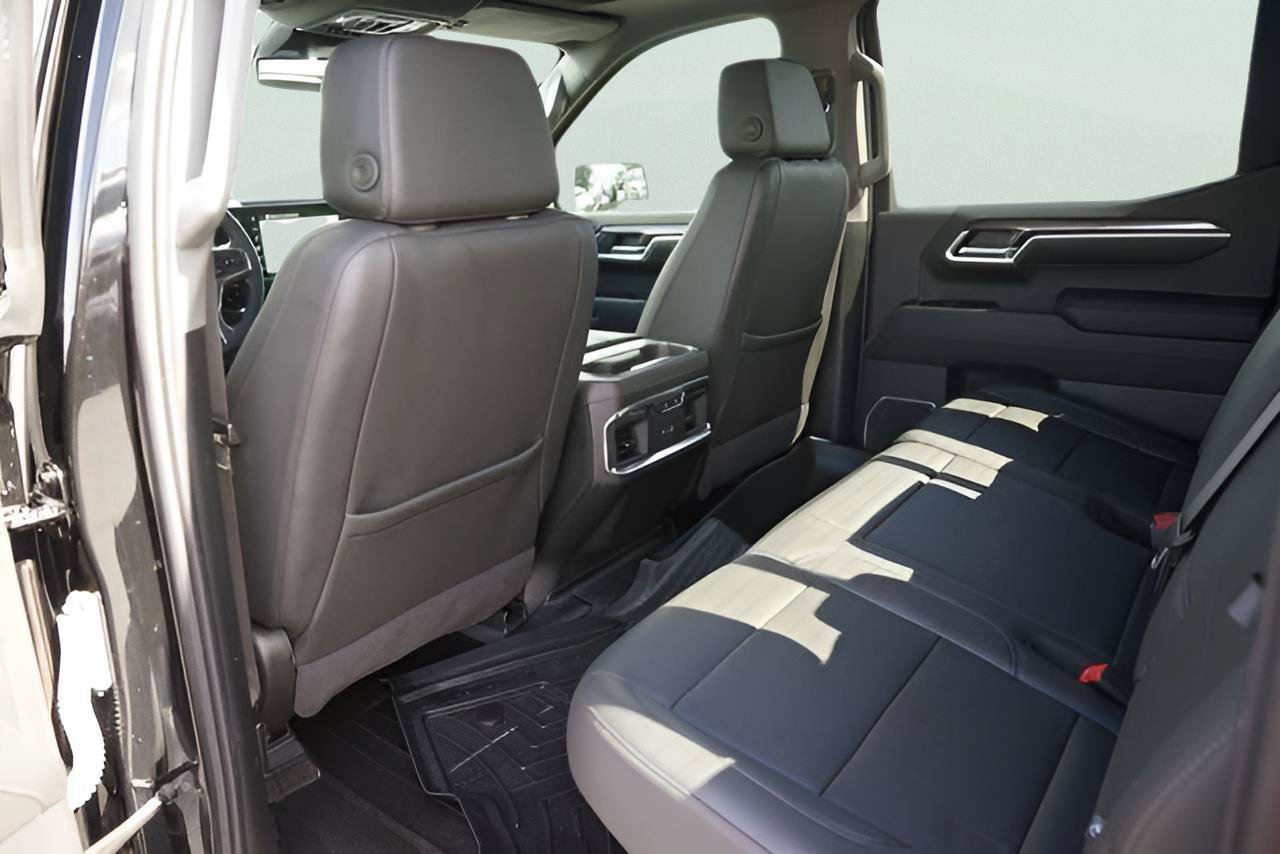 Used 2025 Chevrolet Silverado 1500 LTZ w/ LTZ Premium Texas Edition AWD/4WD image 12