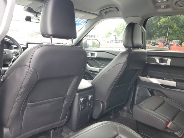 Certified 2023 Ford Explorer XLT w/ Equipment Group 202A AWD/4WD image 31
