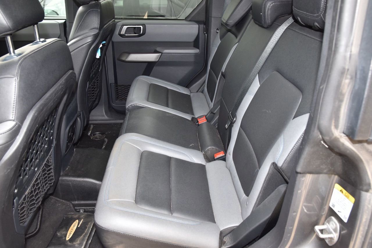 Certified 2021 Ford Bronco Black Diamond w/ Sasquatch Package image 11