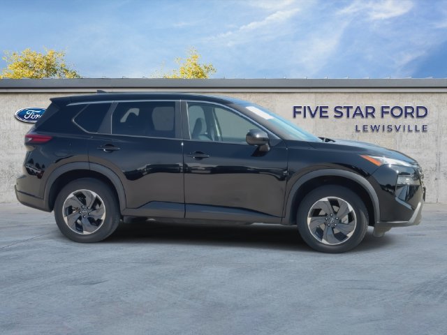 Used 2024 Nissan Rogue SV FWD image 9