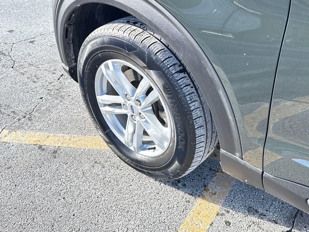 Certified 2023 Ford Explorer XLT w/ Equipment Group 202A image 15