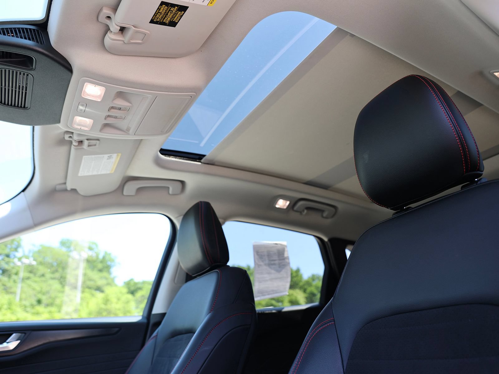 Certified 2022 Ford Escape SEL w/ SEL Stealth AWD Package image 21
