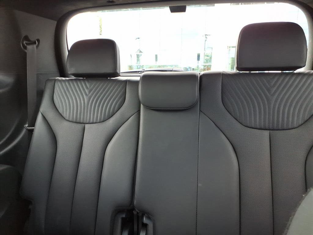 Used 2024 Hyundai Palisade Calligraphy image 14
