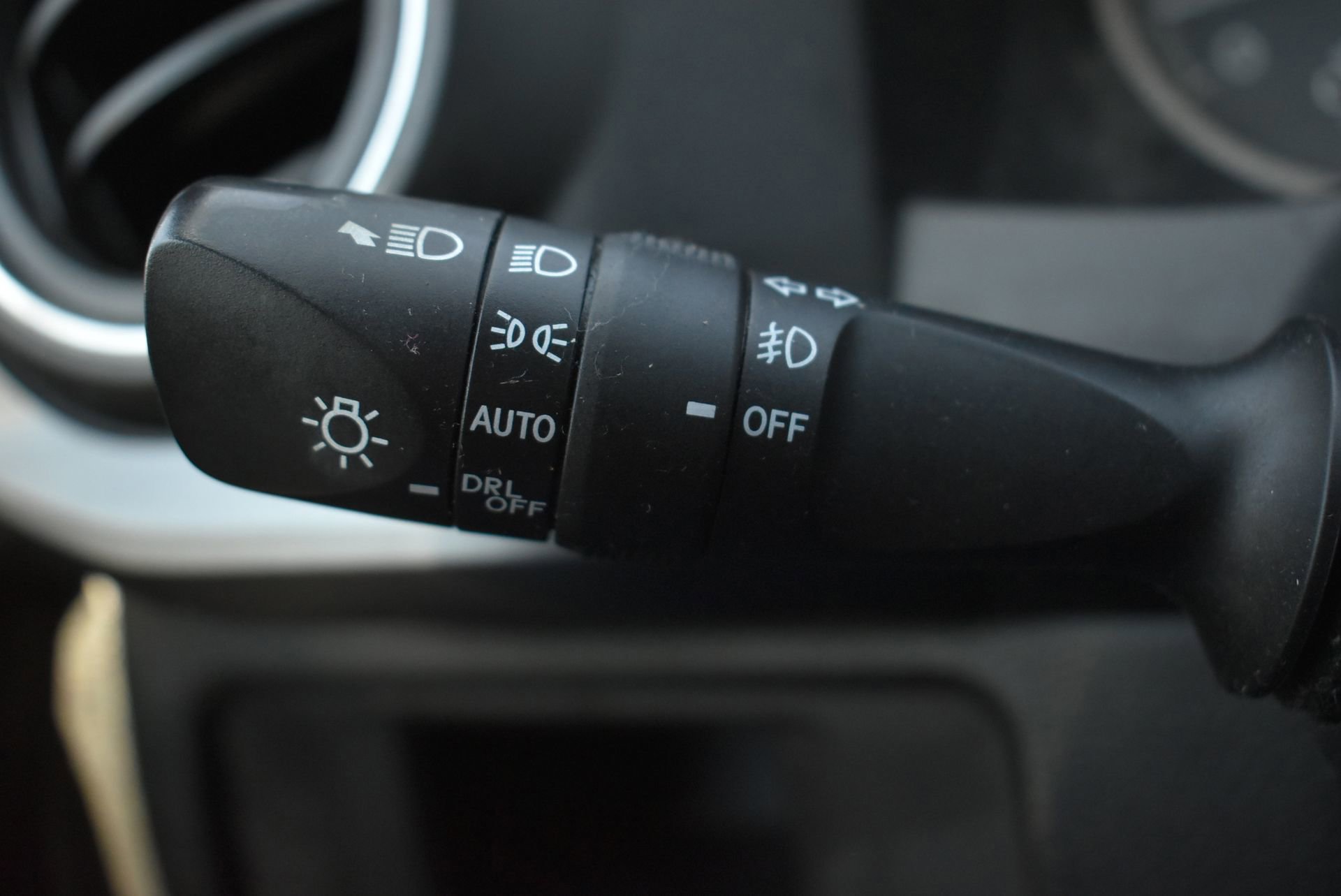 Used 2017 Toyota Tacoma TRD Sport w/ Premium & Technology Package image 21