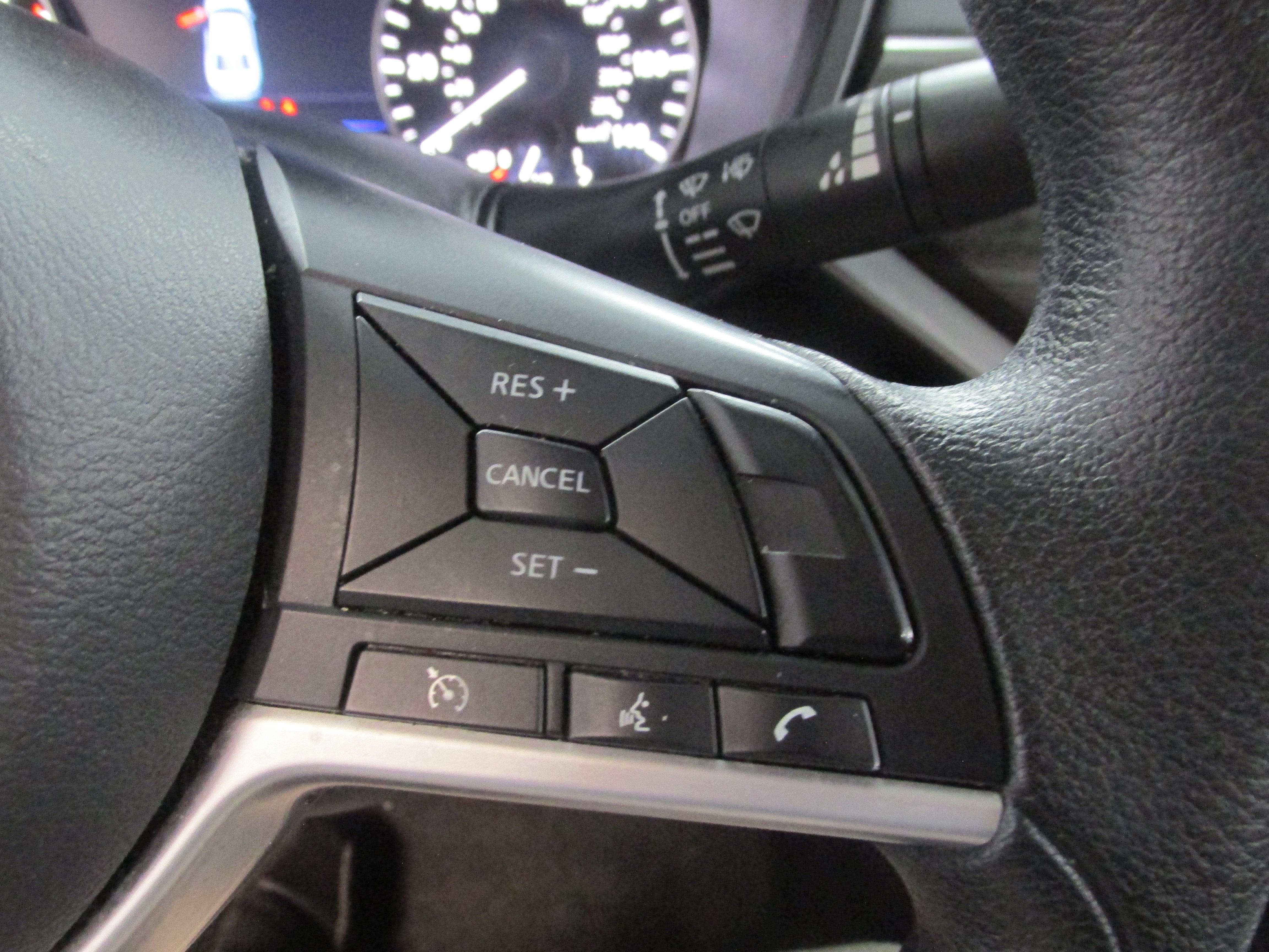 Used 2024 Nissan Altima 2.5 SV FWD image 31