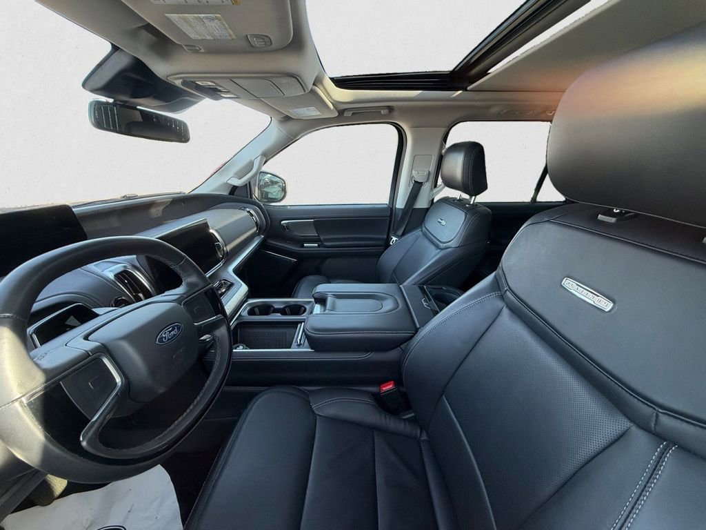 Certified 2025 Ford Expedition Platinum AWD/4WD image 6