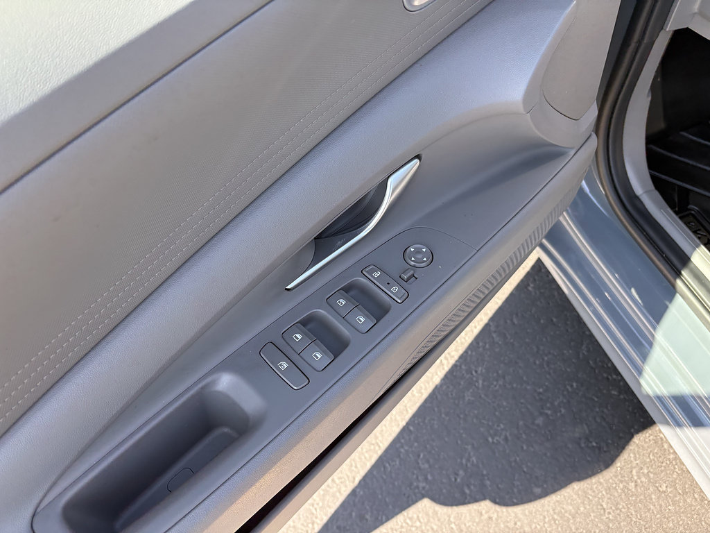 Used 2023 Hyundai Elantra Blue w/ Preferred Accessory Package FWD image 14