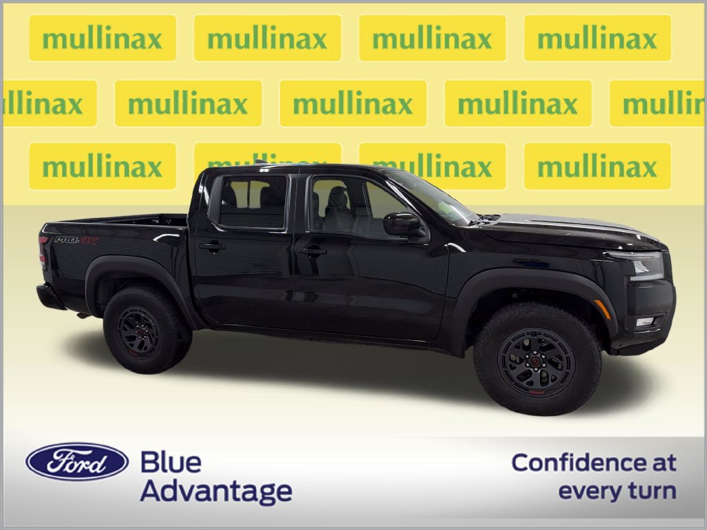 Used 2026 Nissan Frontier PRO-4X AWD/4WD image 2