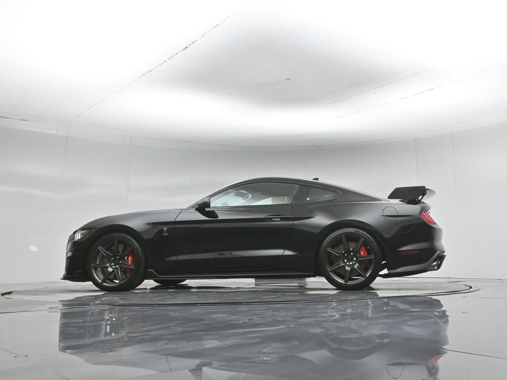Certified 2021 Ford Mustang Shelby GT500 w/ Carbon Fiber Track Pack RWD image 50