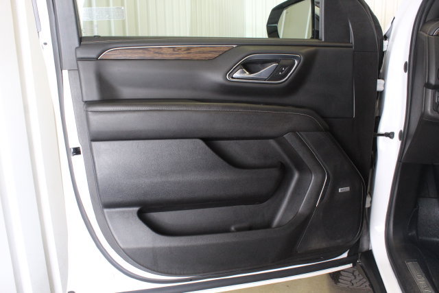 Used 2021 Chevrolet Suburban Premier AWD/4WD image 9